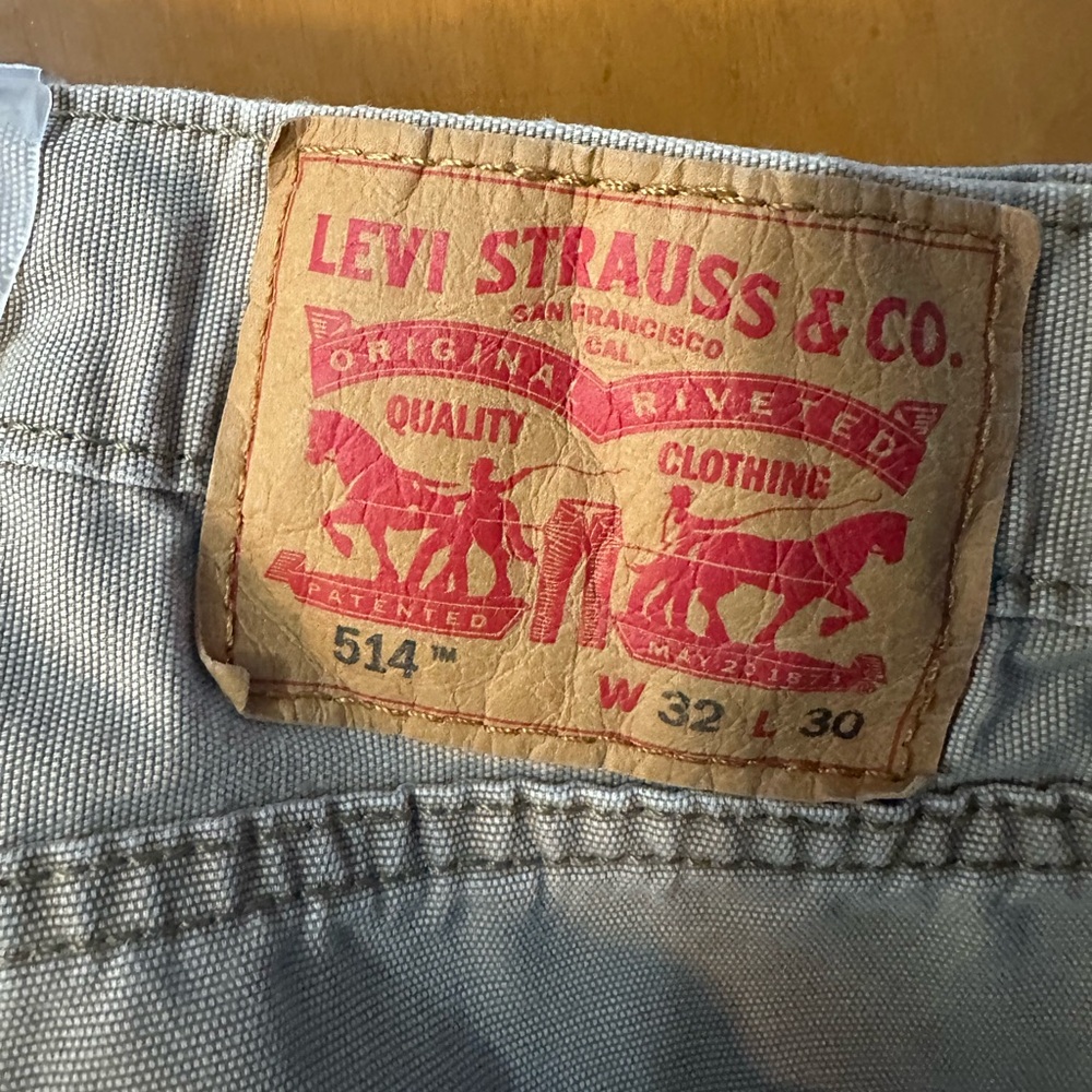 Levi's 514 khaki jeans 32x30